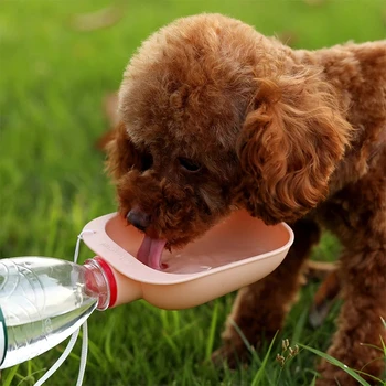Yeni evrensel plastik pet malzemeleri Seyahat taşınabilir kediler açık kase ıçme besleme köpekler su şişesi