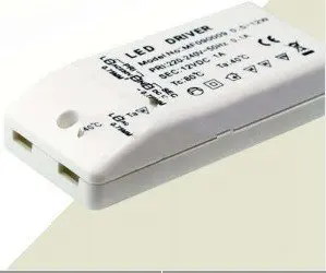 en düşük fiyat EMS DHL hızlı KARGO 100 X LED ampul sürücü dönüştürücü DC 12 V 0.5 w-12 w 220-240 V