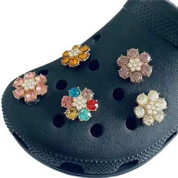 1 adet Ayakkabı Takılar Tasarımcı Mücevher Croc Bling Taklidi Kız Hediye Takunya Dekorasyon Metal Çiçekler Aksesuarları