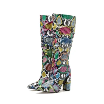 Yeni Tasarım Renkli Yılan Derisi Pilili Çizmeler Kadın Yüksek Topuklu Kalın Orta buzağı Çizme Sivri Burun Fermuar ayakkabı Patik Kış