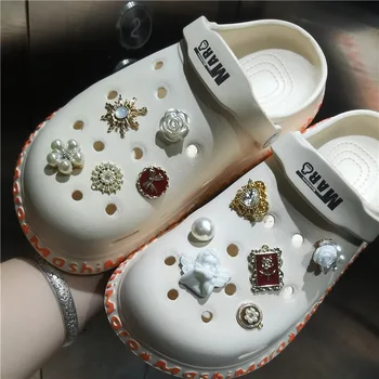 Marka Ayakkabı Takılar Tasarımcı Croc Takılar Bling Taklidi JIBZ Kız Hediye Takunya Dekorasyon Metal Aksesuarları
