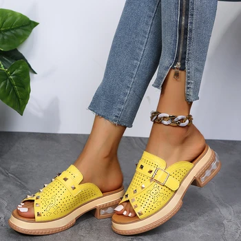 Kadın Sandalet 2022 Bayanlar yazlık terlik Yüksek Topuklu kadın Sandalet Moda Perçinleme yaz ayakkabı Kadın Zapatos De Mujer Rahat